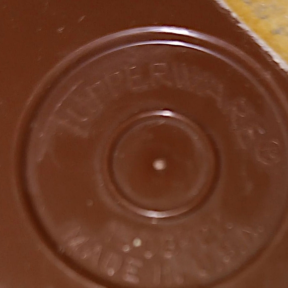 Tupperware 4 Stacking Kitchen Shakers - Picture 8 of 8